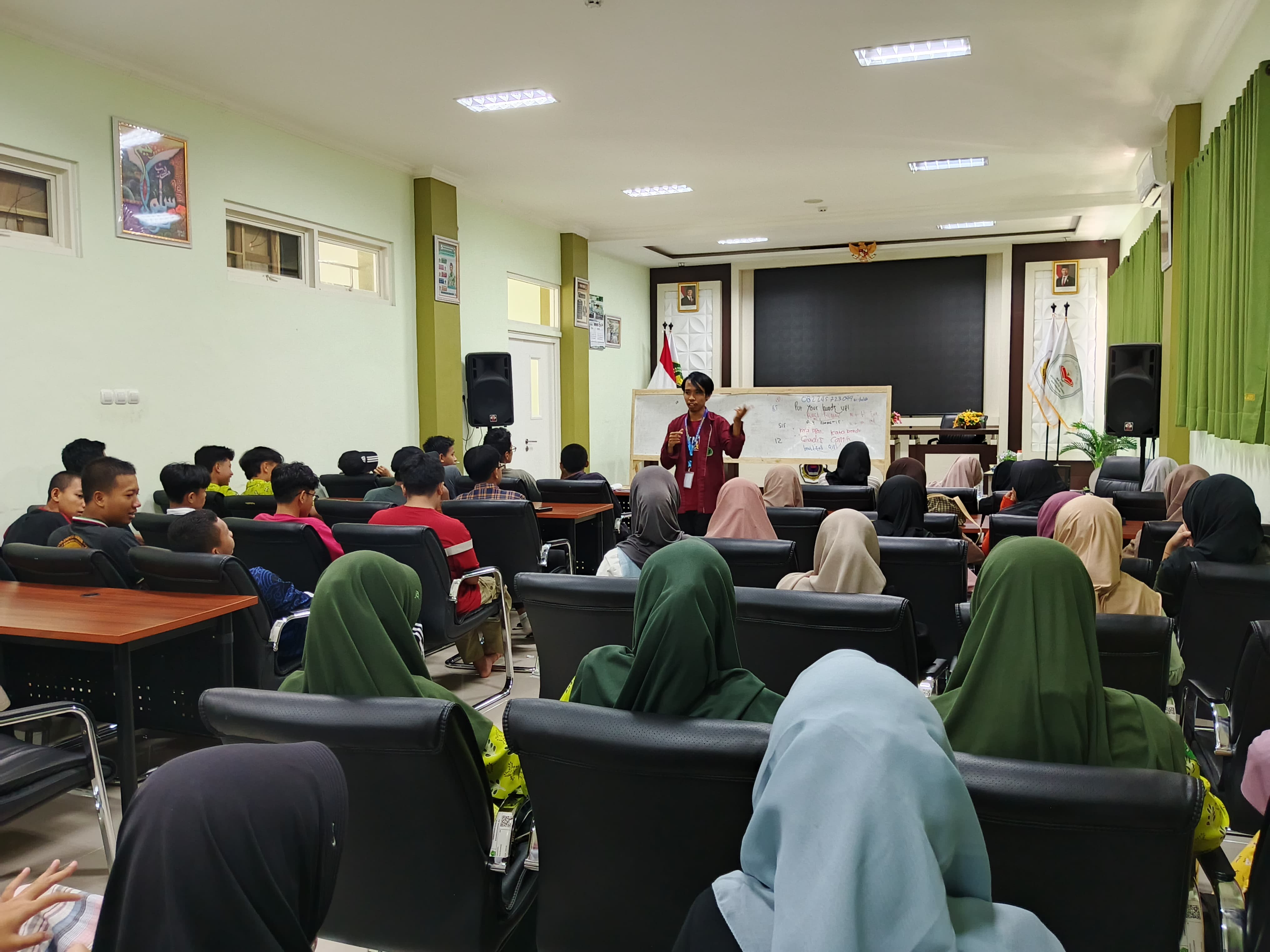 Pembelajaran Bahasa Inggris Interaktif Fantastic English Course
